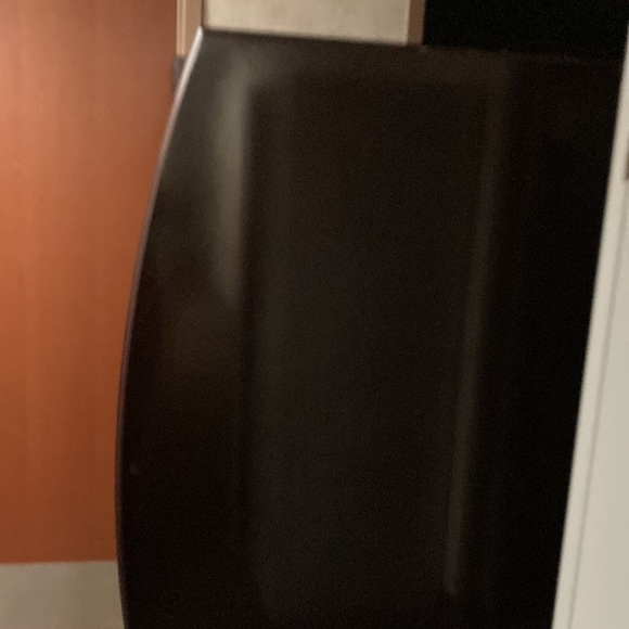 Office desk - Picture 2 of 3